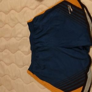 Like new ladies  Brooks running shorts sz Medium